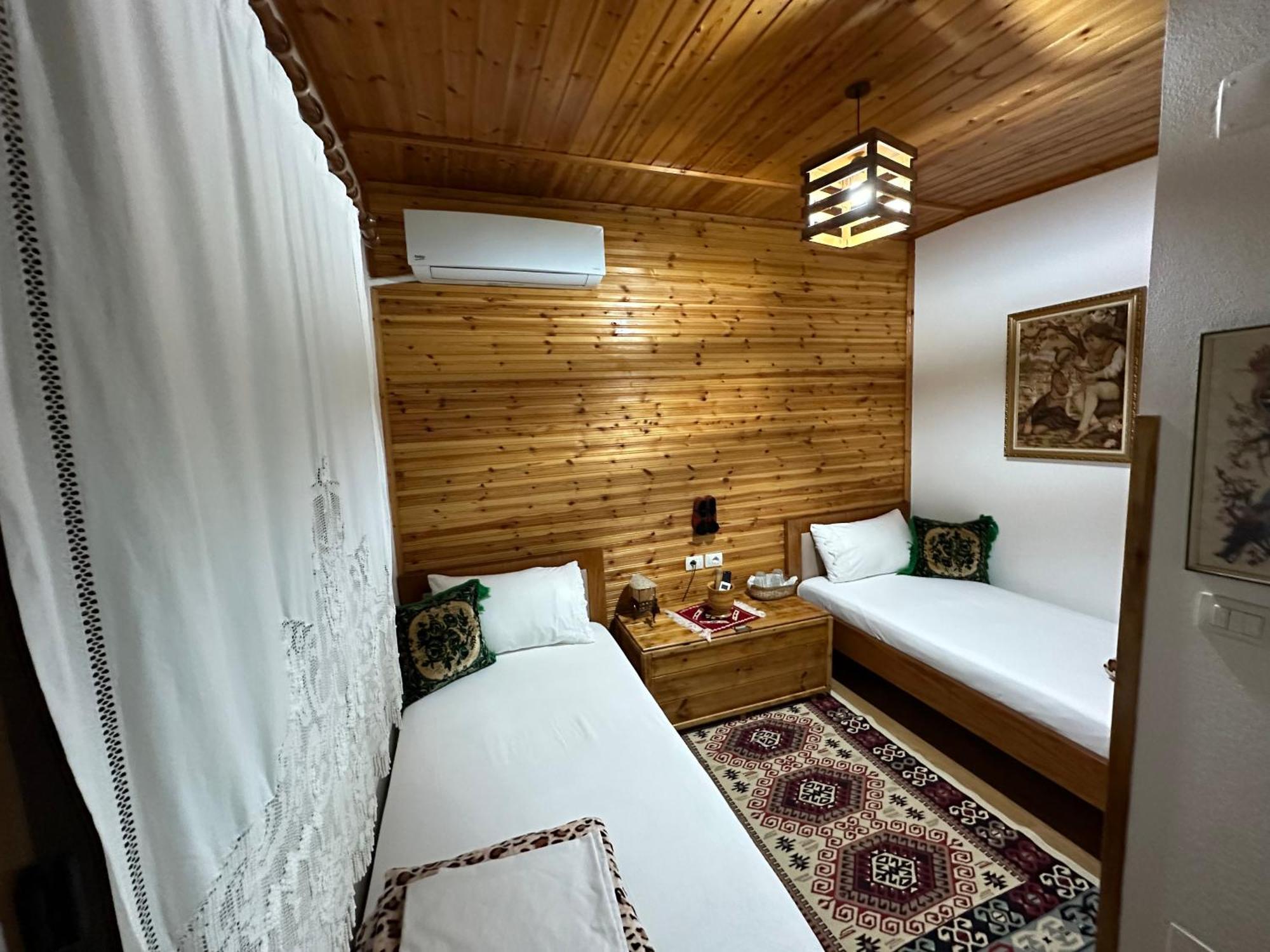 Ahmetaj Guest House Gjirokastër Eksteriør bilde