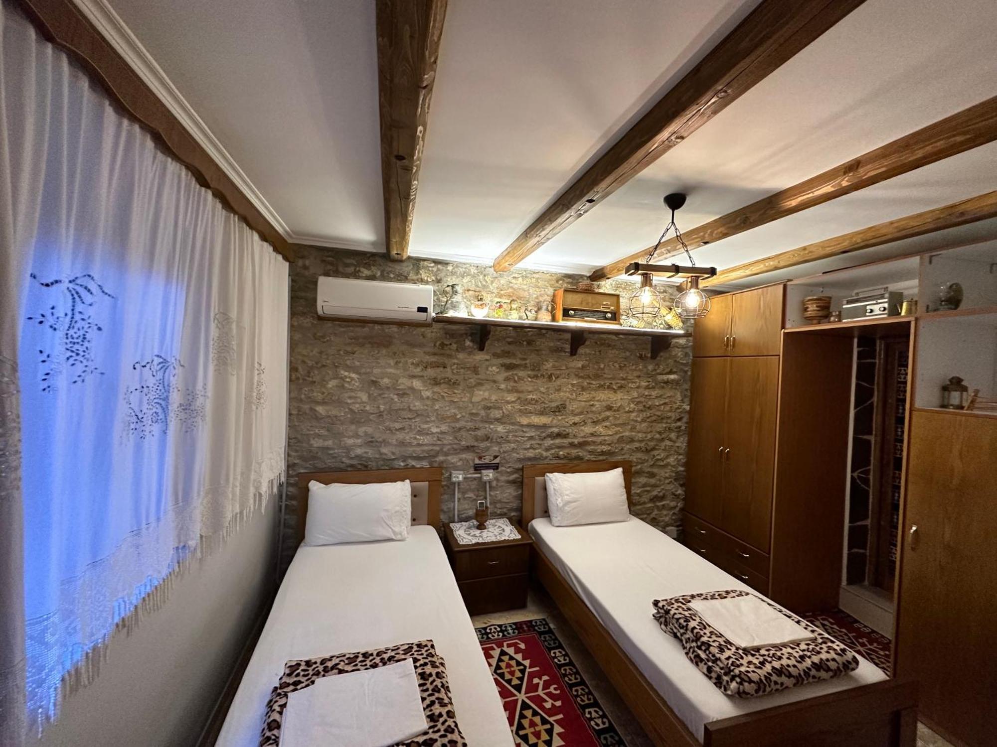 Ahmetaj Guest House Gjirokastër Eksteriør bilde