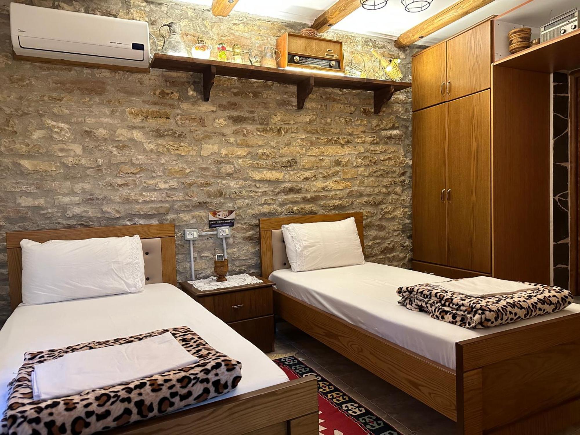 Ahmetaj Guest House Gjirokastër Eksteriør bilde