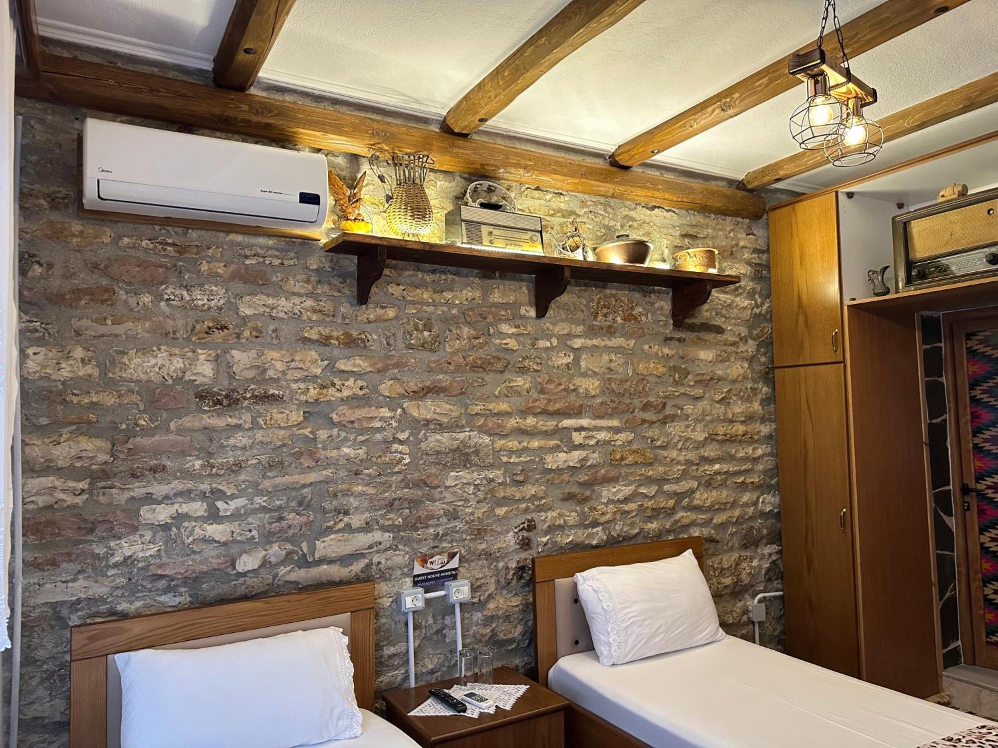 Ahmetaj Guest House Gjirokastër Eksteriør bilde