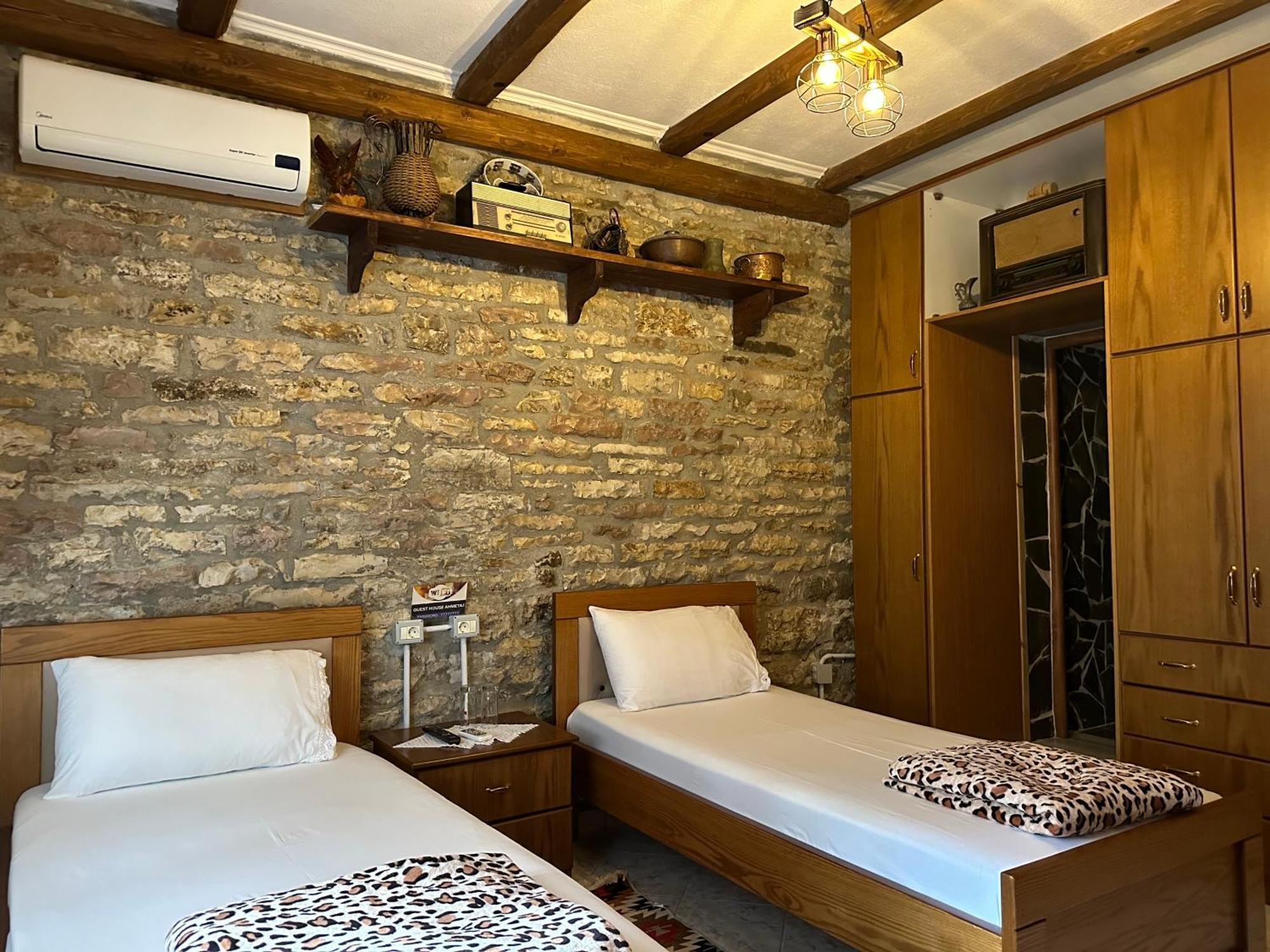 Ahmetaj Guest House Gjirokastër Eksteriør bilde